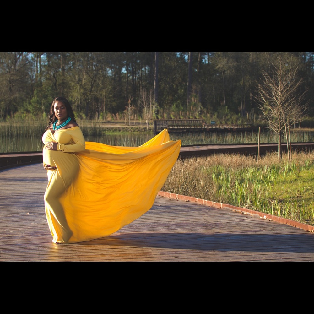 Maternity Off Shoulders Half Circle Gown (Amazon)